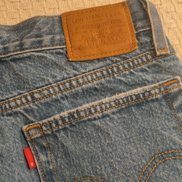 Levi’s PREMIUM womens 26 Wedgie Straight Button Fly BIG E - Picture 6 of 9